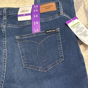655, Calvin Klein Women's Denim SkinnyJeans